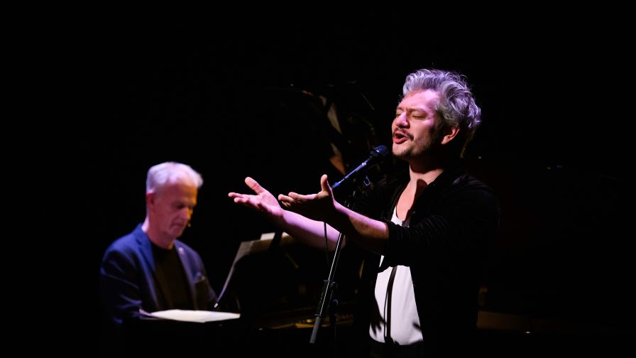 Cor Bakker & Maarten Heijmans: Ramses Enzo